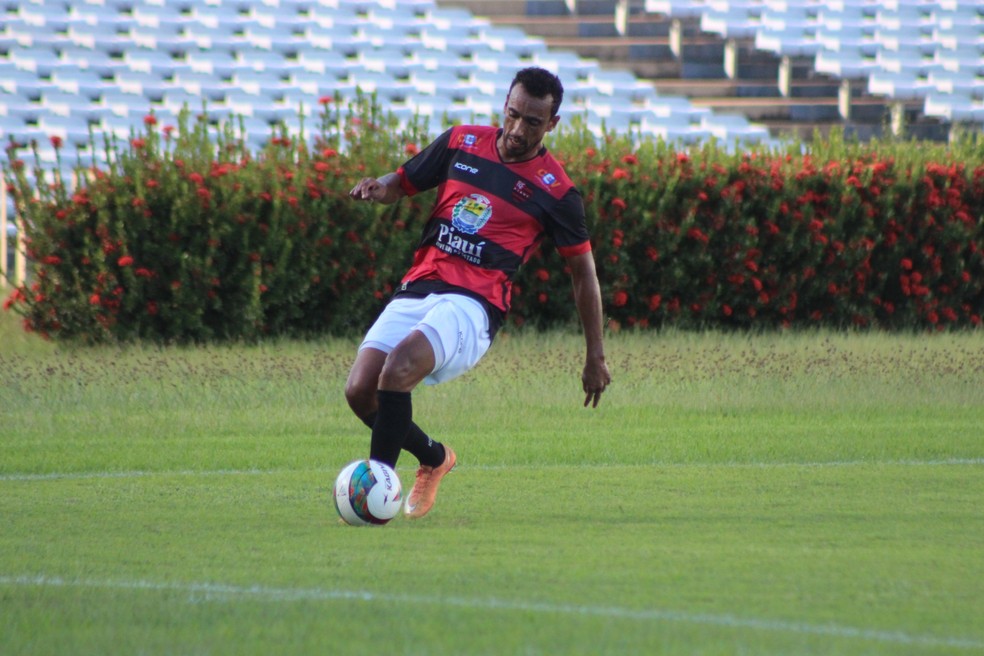 Eduardo começou a carreira no Flamengo-PI e voltou a defender o clube piauiense no primeiro semestre deste ano (Foto: Renan Morais)