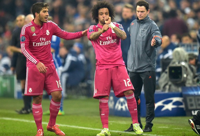 Marcelo comemora gol do Real Madrid contra o schalke 04 (Foto: Agência AP )