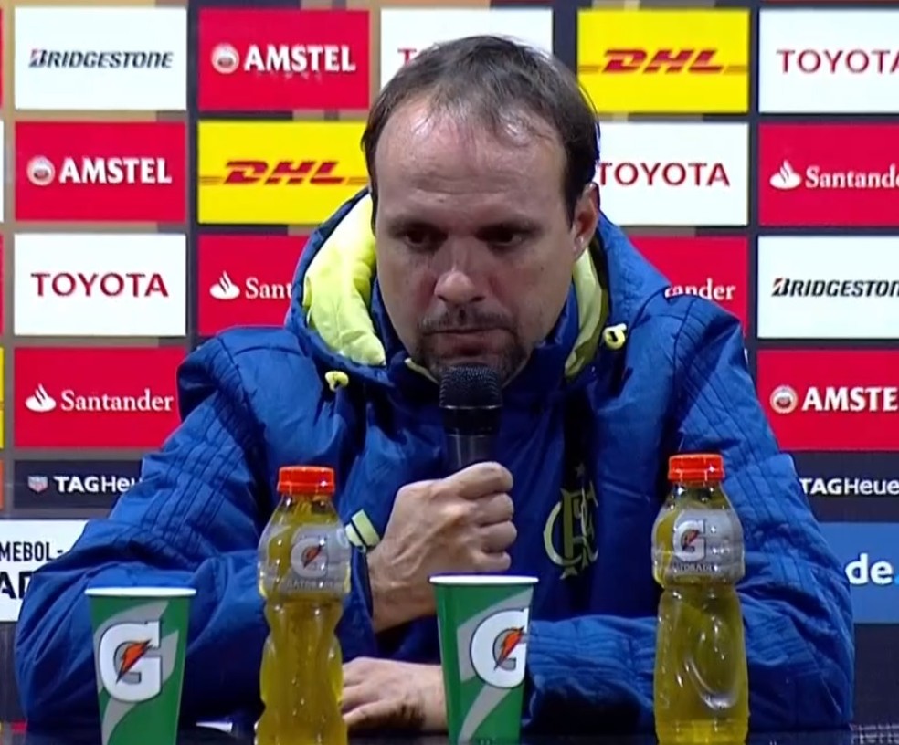 Auxiliar de Barbieri, Mauricio afirmou que o Flamengo teve as melhores chances no empate de Buenos Aires (Foto: Reprodu&ccedil;&atilde;o/SporTV)