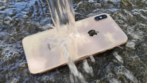 Como tirar água do iPhone? Atalho simples vai expelir líquido do celular