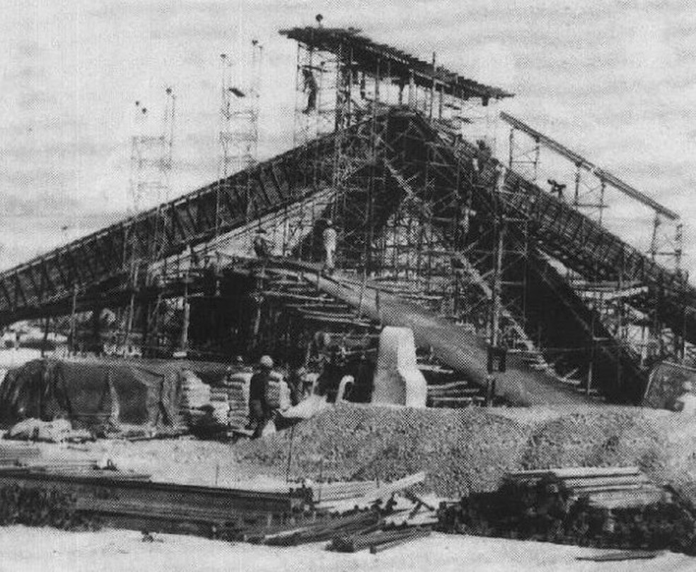 Construção da Pirâmide do Parque do Povo, em Campina Grande — Foto: Divulgação/IHCG