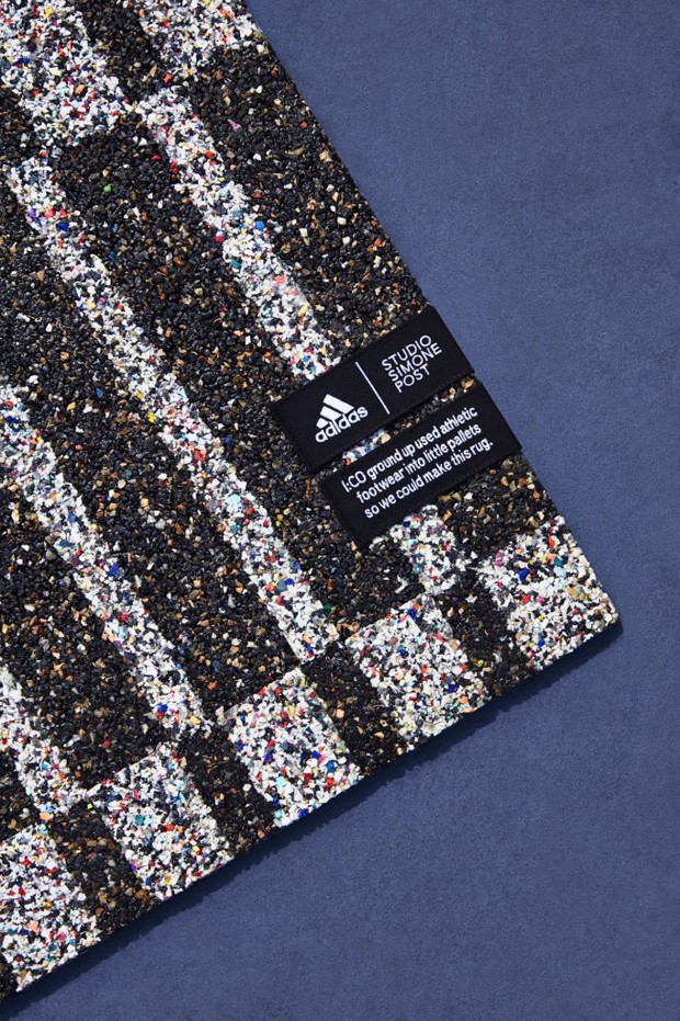 Designer cria tapetes a partir da reciclagem de tênis Adidas (Foto: Divulgação)