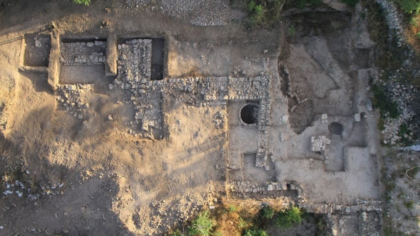 Templo 3 mil anos descoberto em Israel questiona textos da Bíblia (Foto: Pascal Partouche/Israel Antiquities Authority/Tel Aviv University)