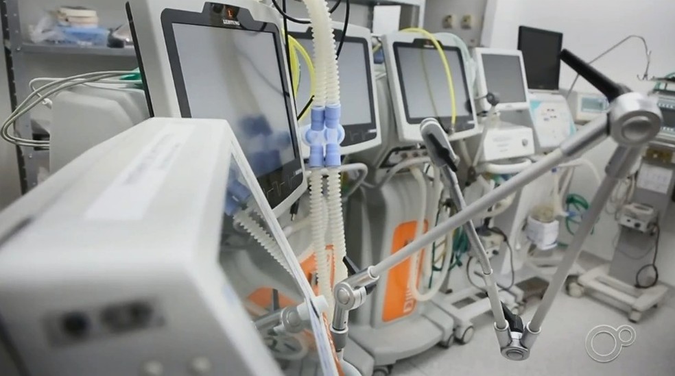 M&eacute;dicos intensivistas est&atilde;o em falta nas UTIs de Sorocaba durante pandemia &mdash; Foto: Reprodu&ccedil;&atilde;o/TV TEM