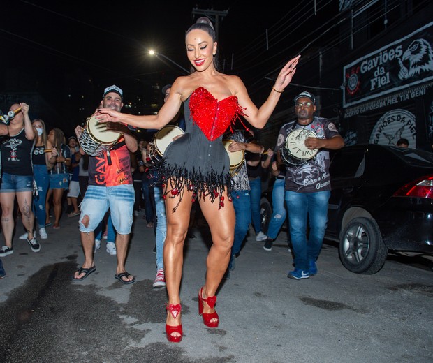 Sabrina Sato em ensaio da Gaviões da Fiel (Foto: Caio Duran/BrazilNews)