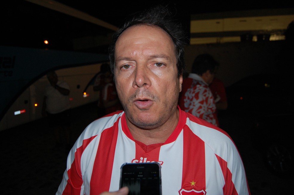 Watteau Rodrigues quer anunciar o novo treinador do Auto no início de outubro (Foto: Silas Batista / GloboEsporte.com)