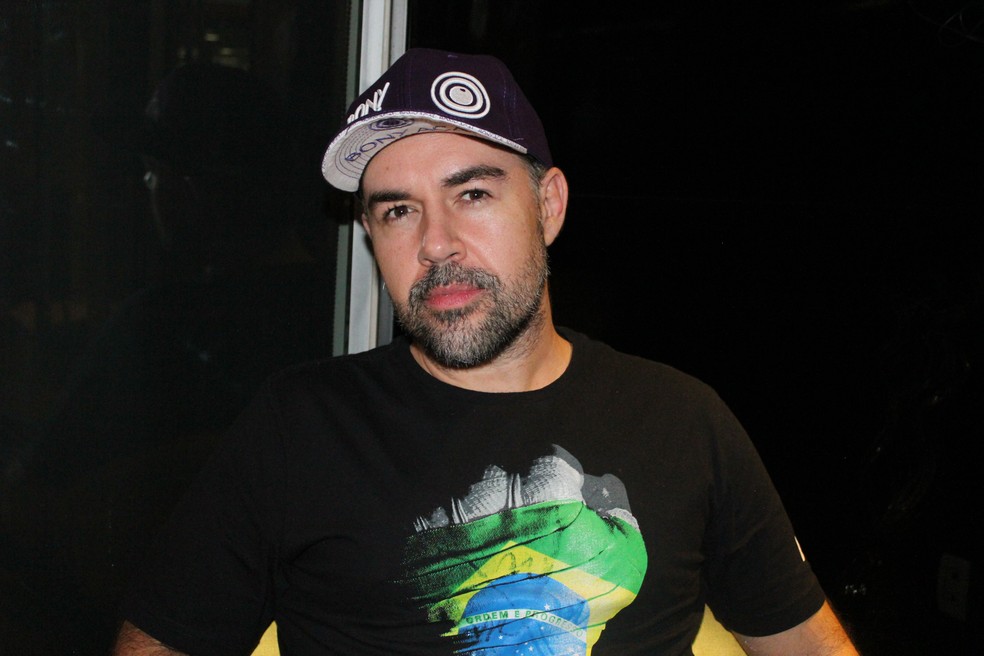 Empresário recorda "febre do boné roxo" após explosão do UFC: "Virou  amuleto" | combate | Sportv