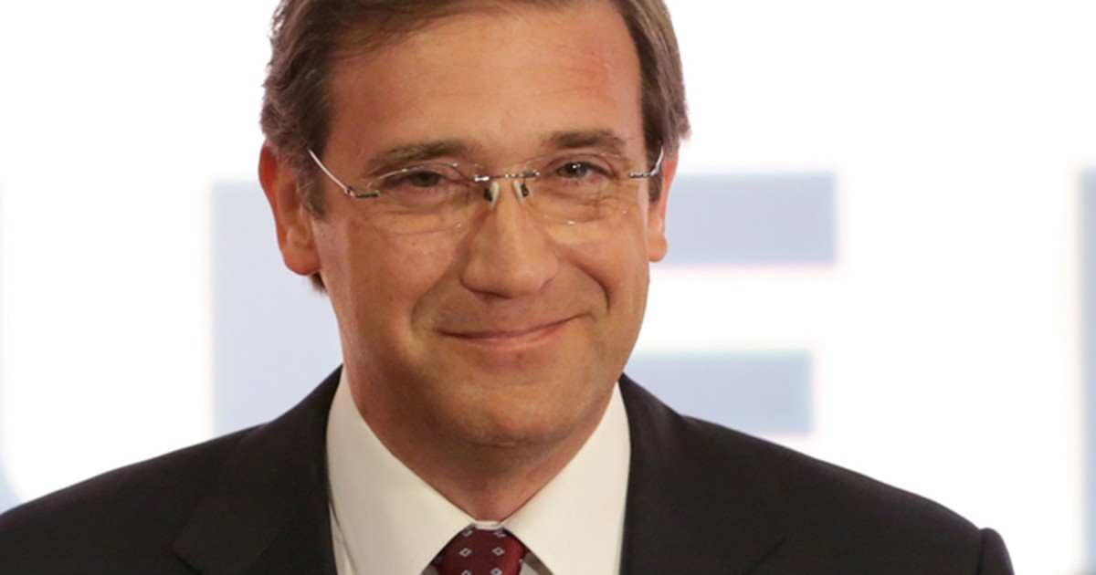 G1 - Pedro Passos Coelho é nomeado primeiro-ministro de Portugal - notícias  em Mundo