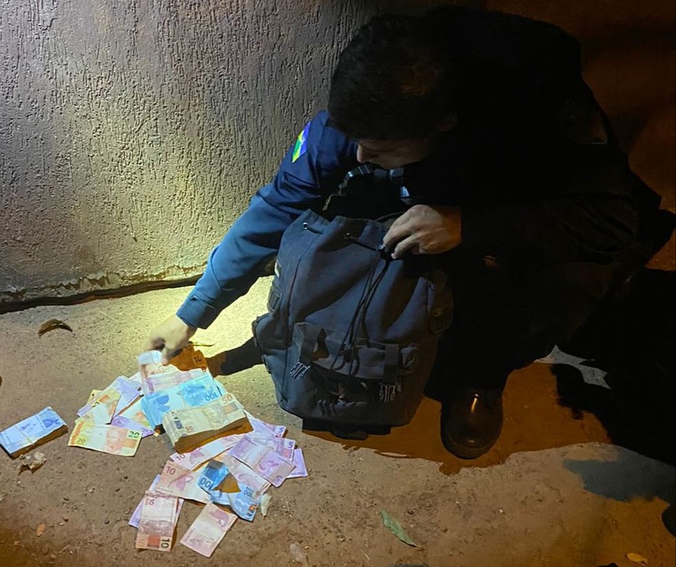 PM recuperou dinheiro roubado de lotérica — Foto: Alex Pereira/Alerta Rolim