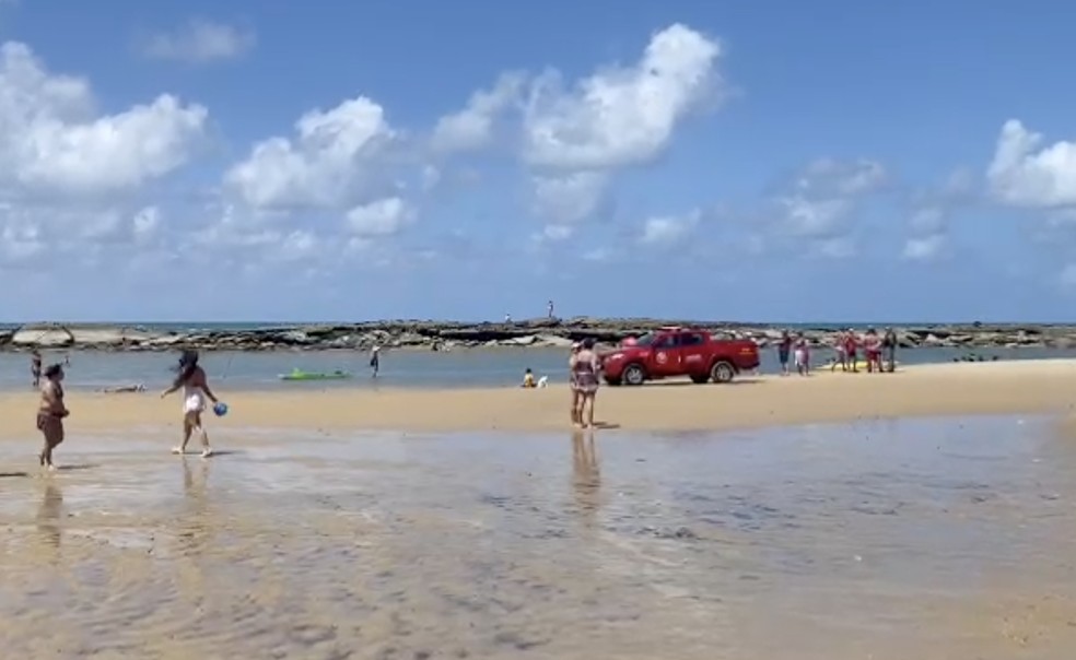 Homem morre na Praia de Camurupim — Foto: Reprodução