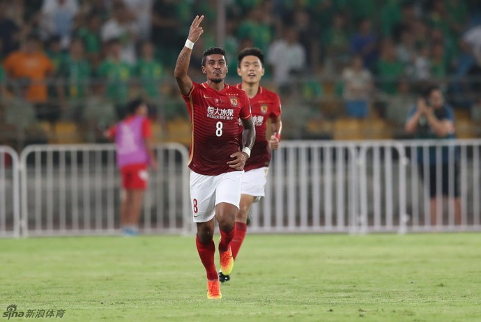 Paulinho, Beijing Guoan x Guangzhou Evergrande (Foto: Reprodução / sina.com) Paulinho, Beijing Guoan x Guangzhou Evergrande (Foto: Reprodução / sina.com)