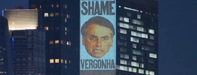 Bolsonaro foi alvo de cr�ticas, que foram projetadas em pr�dio da ONU � Foto: Reprodu��o