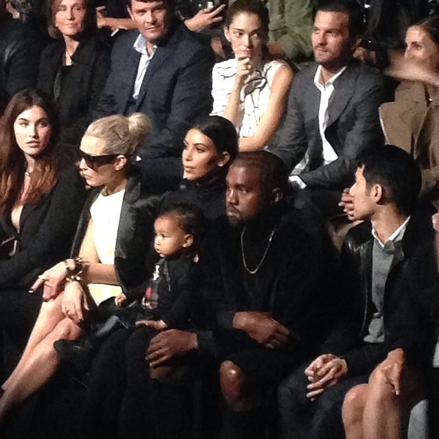 North no colo da mãe, Kim Kardashian (Foto: Reprodução/Instagram)