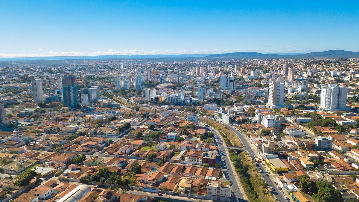 Feriado de Nossa Senhora Aparecida: veja o que abre e fecha em Montes Claros