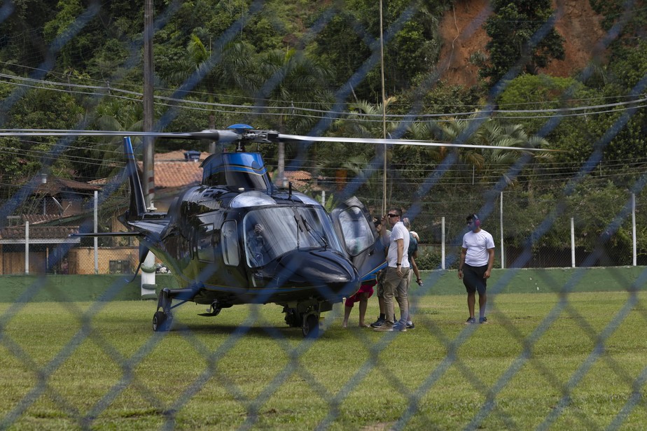 Helicóptero usado para deixar São Sebastião