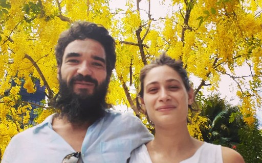 Caio Blat posta foto rara com Luísa Arraes e se declara: "Vejo flores em você"