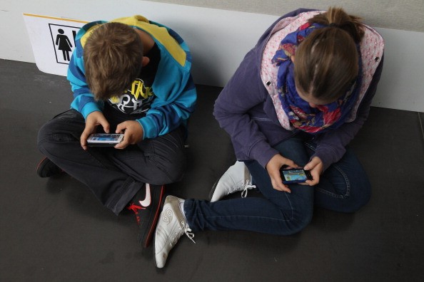 crianças, smartphones, celulares (Foto: Getty Images)