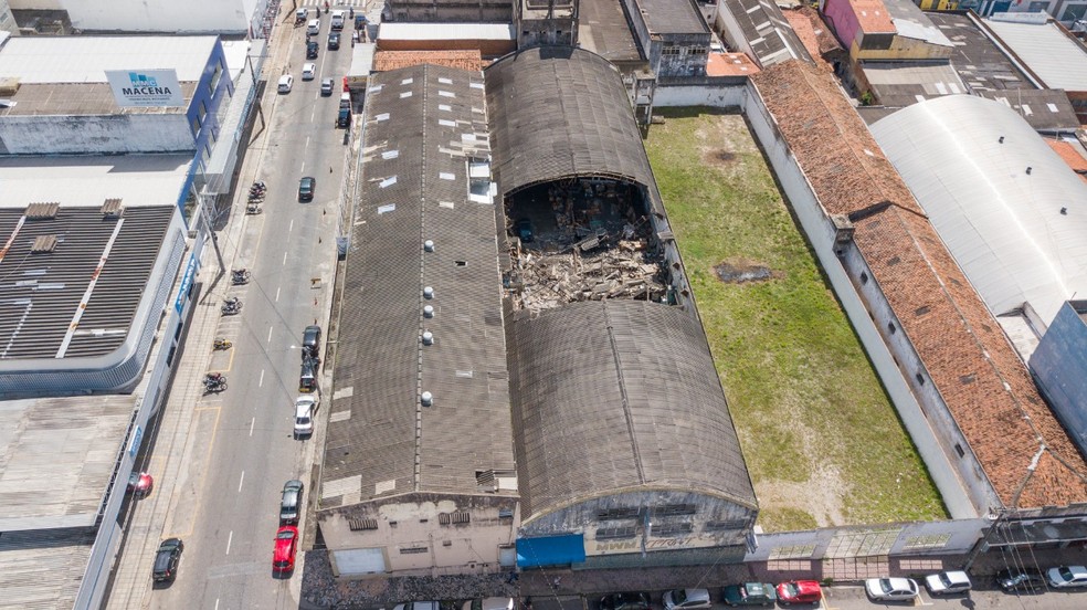 Concessionária Ford desativada fiacava no Centro de Campina Grande, onde hoje funciona loja de peças. — Foto: Flávio Evangelista/Arquivo Pessoal