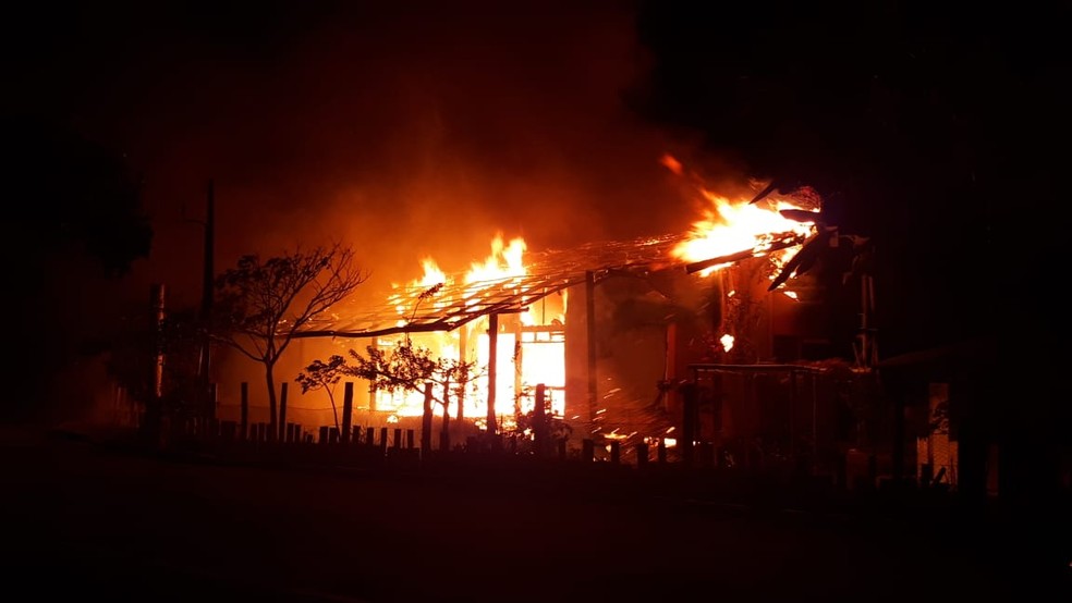 Estação ambiental incendiada no município de Icapuí — Foto: Arquivo pessoal