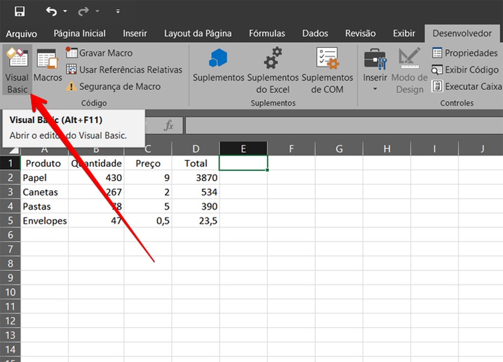 Acesse o Visual Basic para programar funções na sua planilha do Excel — Foto: Reprodução/Filipe Garrett