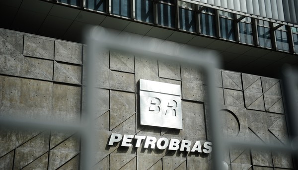 Gerente de comunicação da Petrobras volta ao cargo do qual já foi afastado