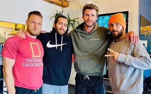 Jared Leto compartilha foto pós-treino com Jake Gyllenhaal e Liam Hemsworth