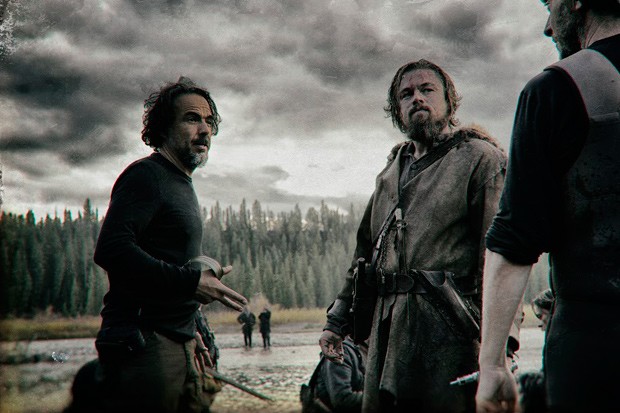 Alejandro G. Iñárritu nas gravações de 'O Regresso'  (Foto: Divulgação)