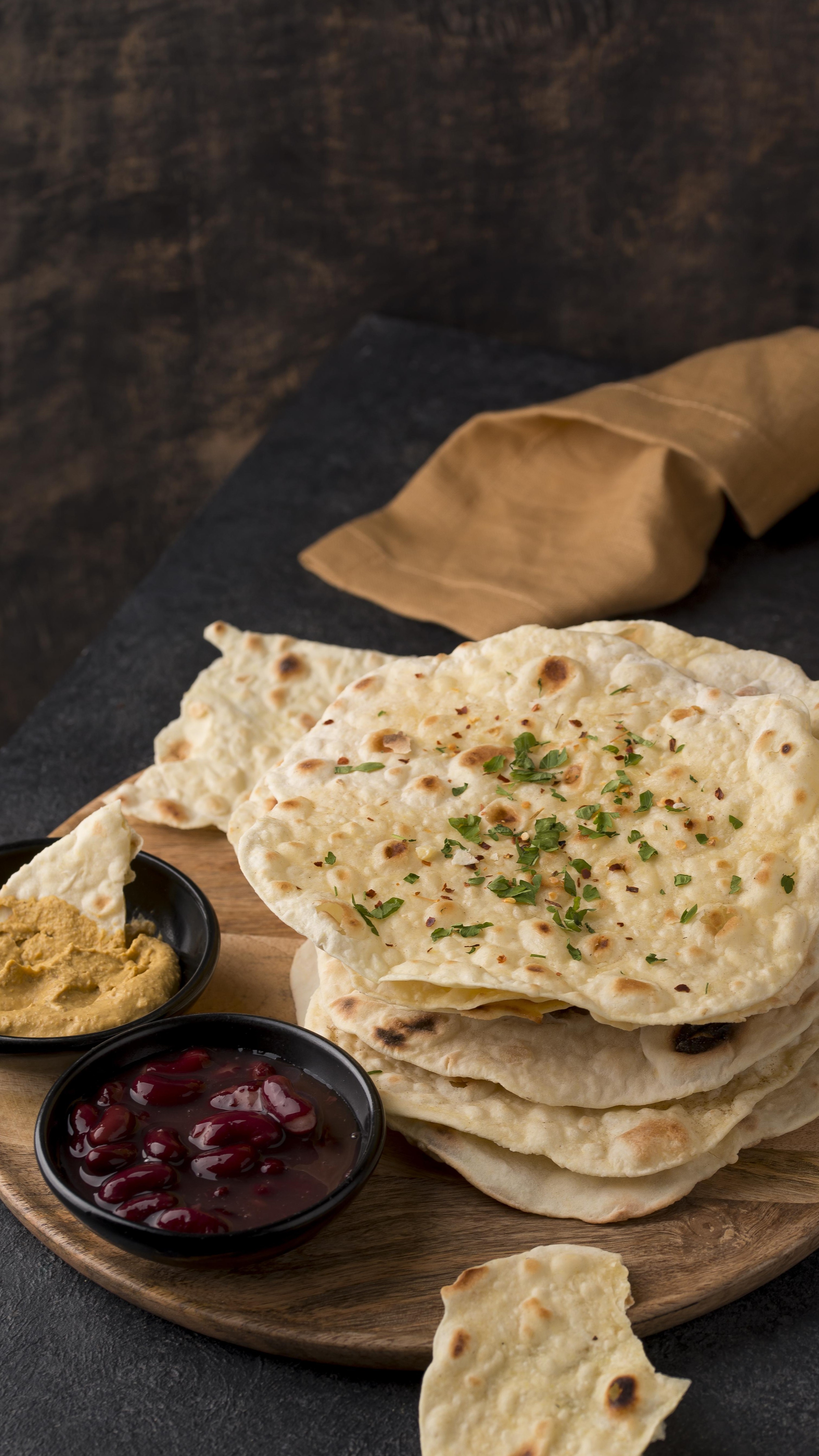Delicious-composition of-roti-nutritivo.j