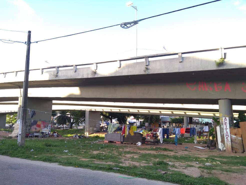 Parte de baixo do Viaduto do Baldo foi ocupada — Foto: Rafael Barbosa/G1