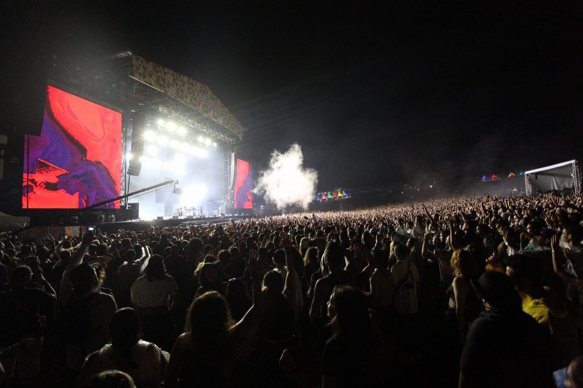 Martin Garrix faz balada grandiosa entre displays cada vez um Lollapalooza mais eletrônico |  Lollapalooza 2022