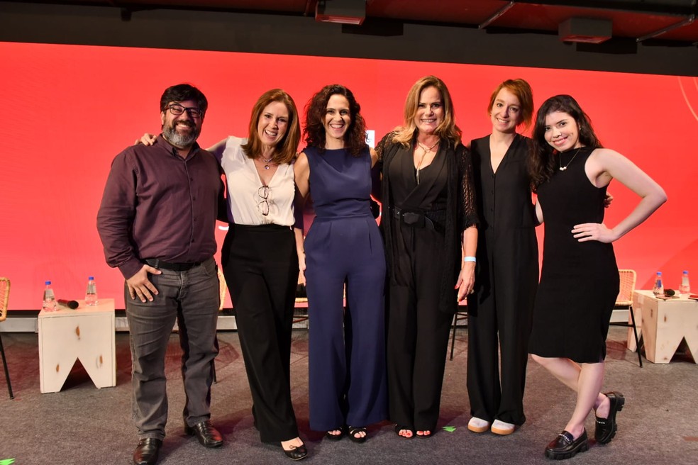 Participantes da mesa 3 do PodDay — Foto: Gustavo Scatena/Globo