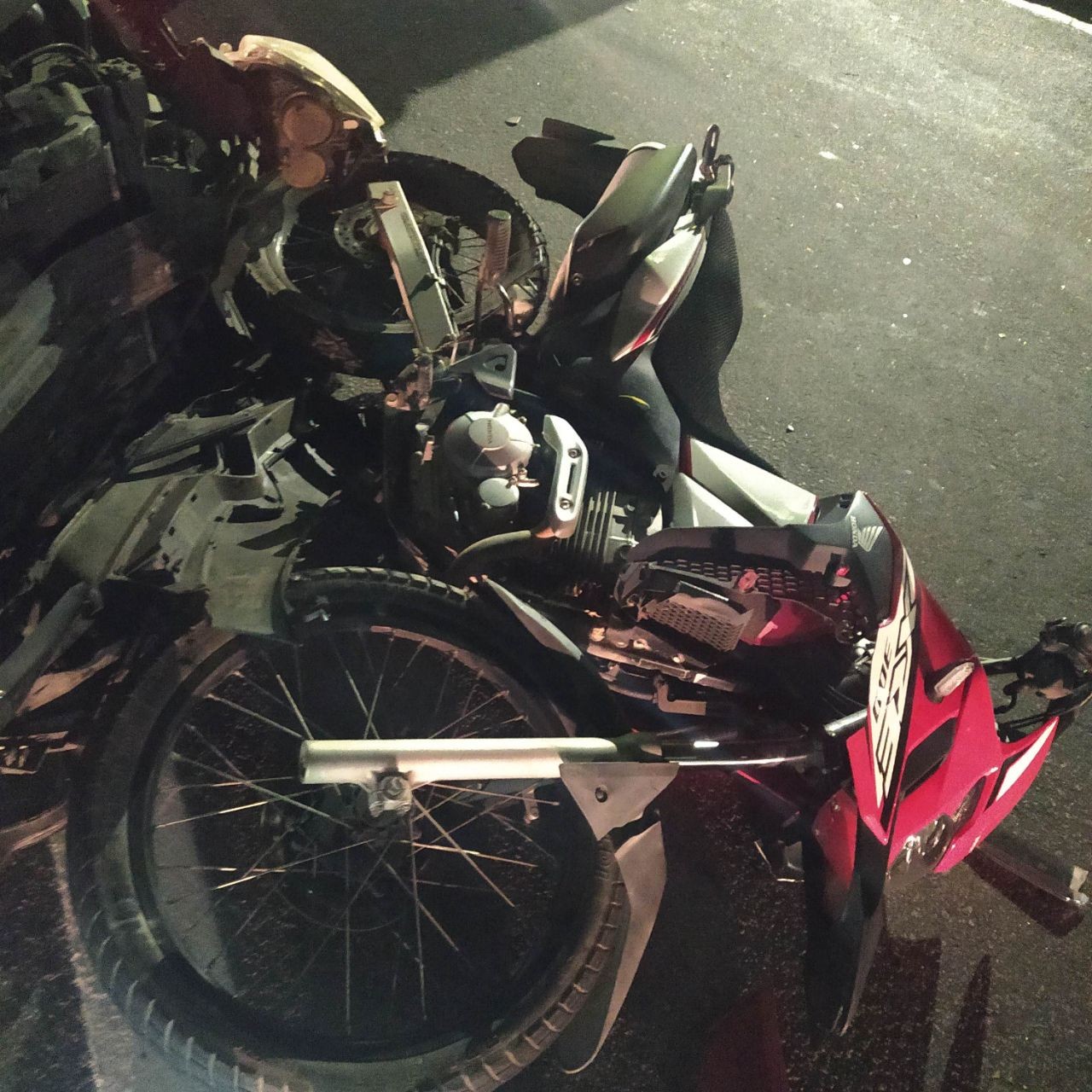 Motociclista fica ferido após se envolver em acidente com carro na BR-393, em Barra Mansa