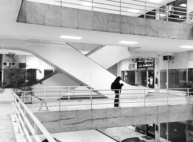 A Galeria Metrópole, no centro de São Paulo, foi projetada pelo arquiteto Salvador Candia na década de 1950 (Foto: Alessandra Ramos Pinto / Wikimedia Commons)