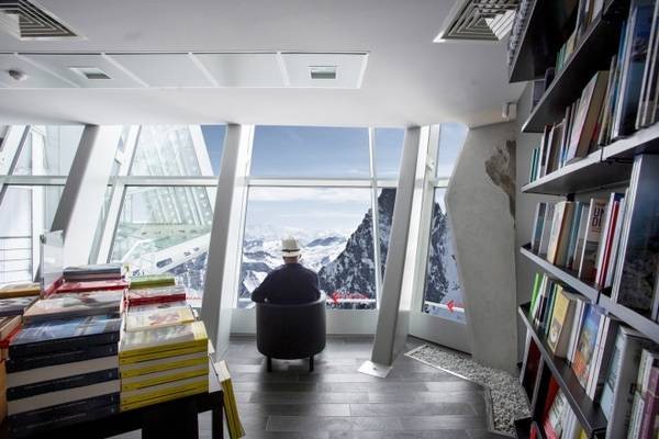 Editora italiana inaugurou a biblioteca mais alta da Europa (Foto: Ansa)