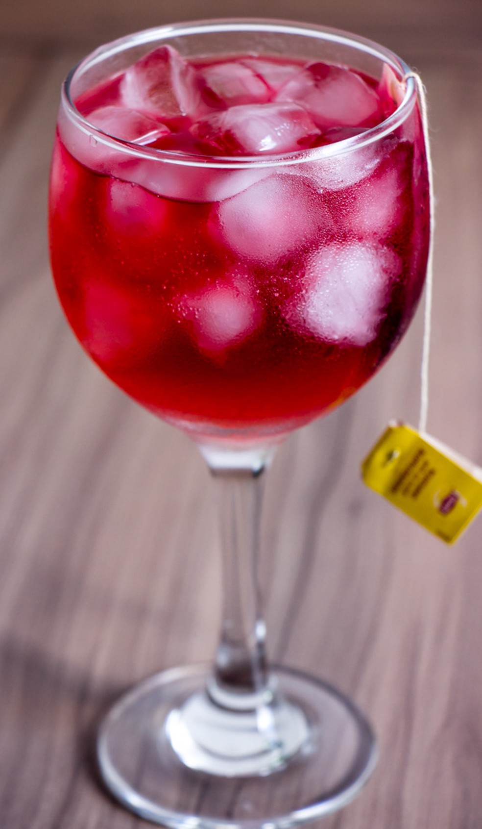 Gin de frutas vermelhas — Foto: Reprodução