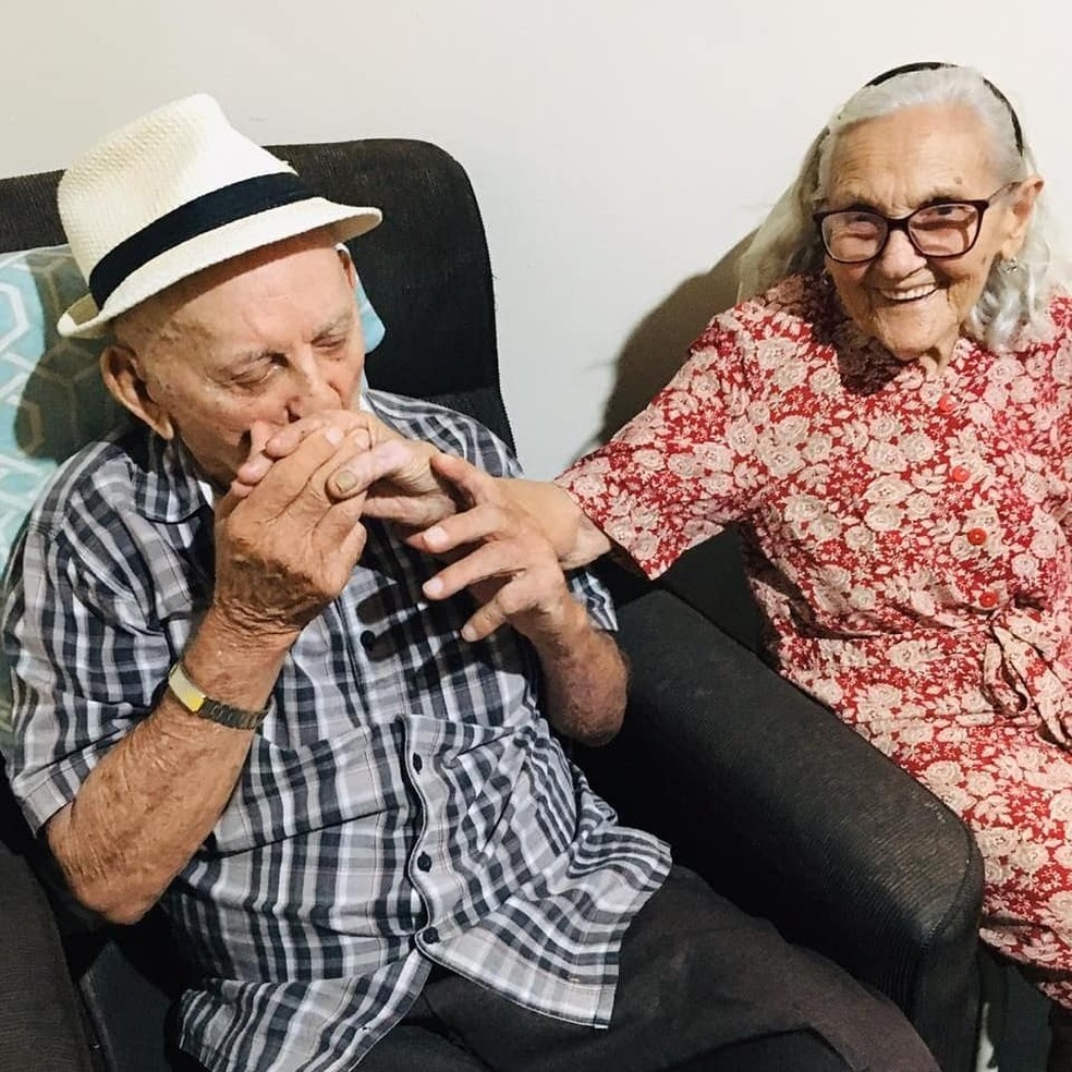 Casal celebra 75 anos de casamento na PB; ‘Enquanto a gente for vivo, vai cuidar um do outro’ — Foto: Ilza Dantas Mendonça/Arquivo pessoal