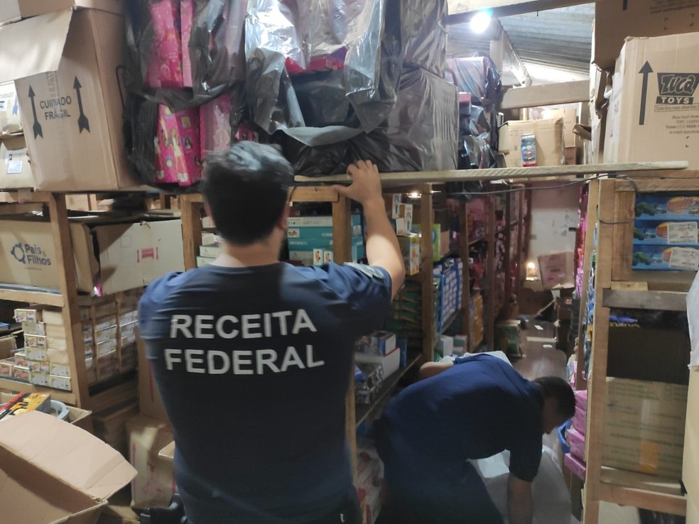 Fiscais da Receita Federal apreenderam brinquedos falsificados no Recife &mdash; Foto: Receita Federal/Divulga&ccedil;&atilde;o