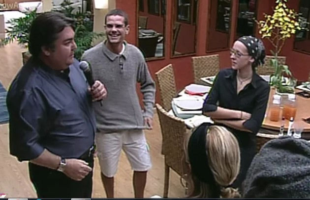 Faustão foi ao programa na primeira edição do reality show, no ano de 2002 (Foto: Reprodução)