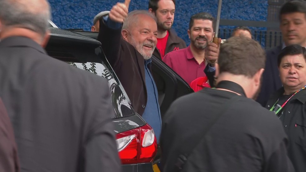Lula vota em SP — Foto: Reprodução/TV Globo