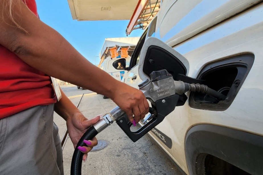 Tributos federais sobre gasolina e etanol voltarão a ser cobrados