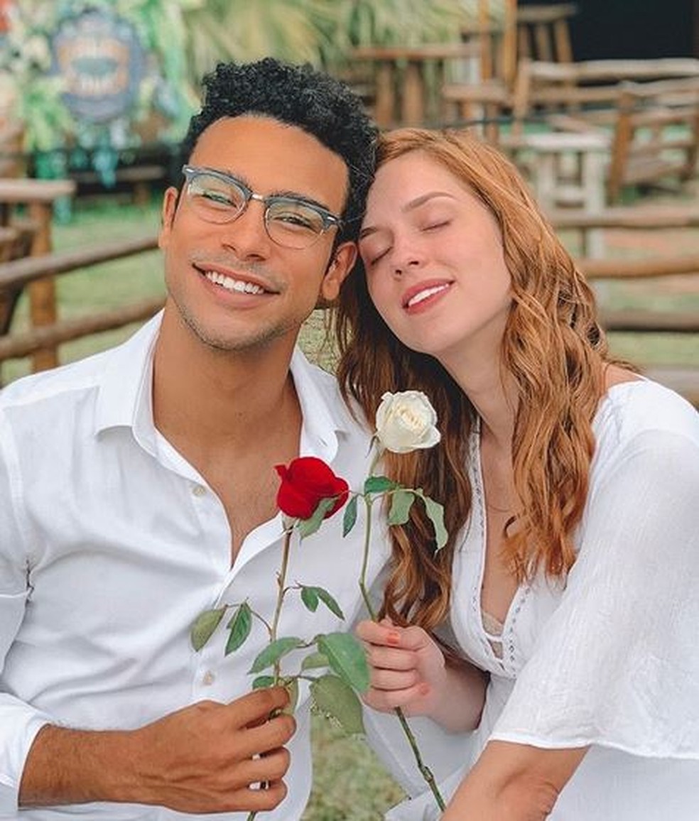Réveillon 2019: casais fazem declarações de amor na festa ...