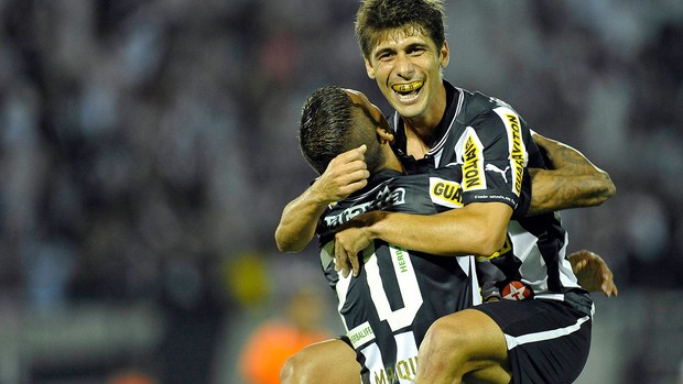 Fellype Gabriel gol Botafogo (Foto: AGIF)