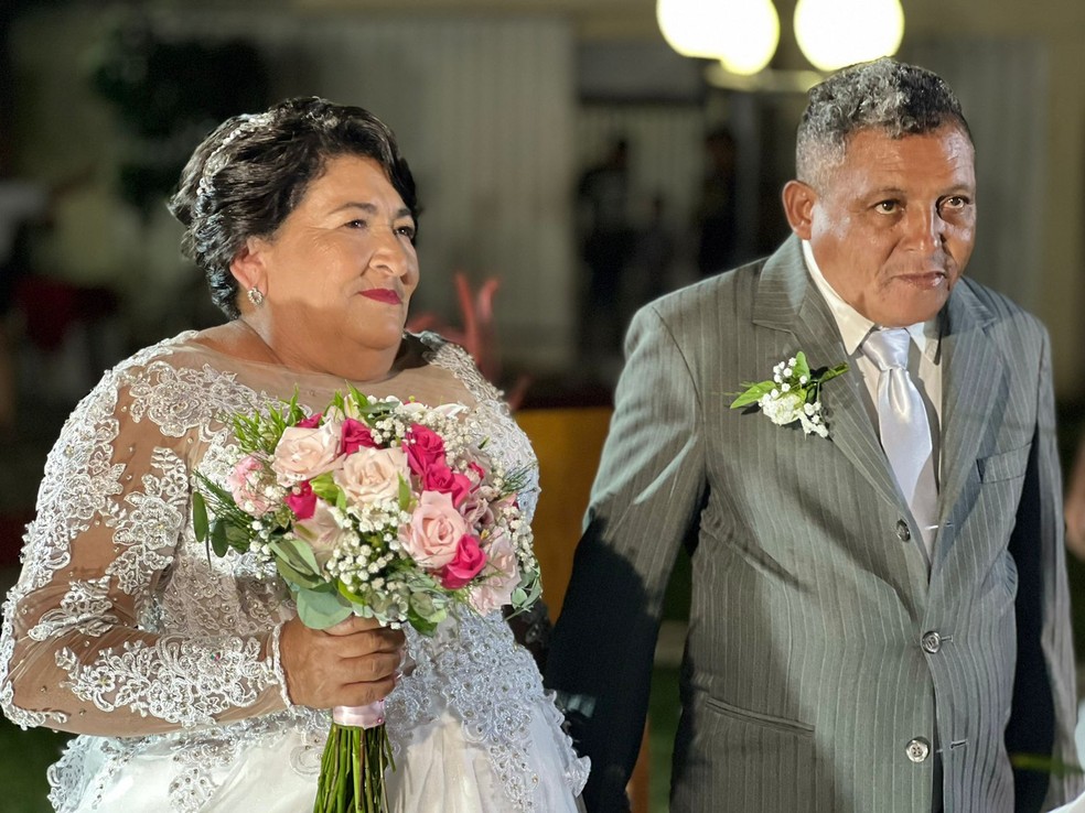 Cícera e Cícero estão juntos há dez anos após se conhecerem em Juazeiro do Norte, no Ceará. — Foto: Patrícia Silva/TVM Cariri