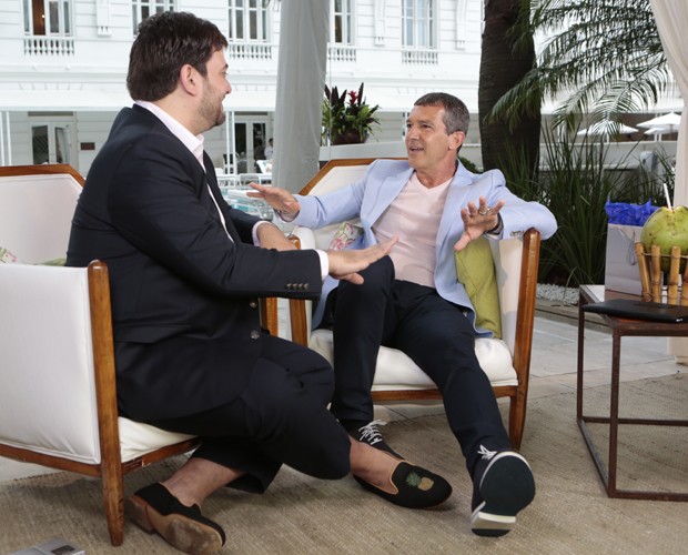 Em conversa descontraída, Antonio Banderas falou sobre família e trabalho (Foto: Felipe Monteiro / Gshow)