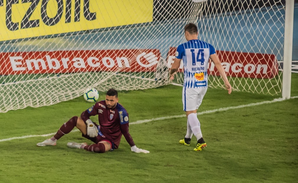 Avaí sofreu a 21ª derrota no Brasileiro — Foto: MAGA JR/O FOTOGRÁFICO/ESTADÃO CONTEÚDO