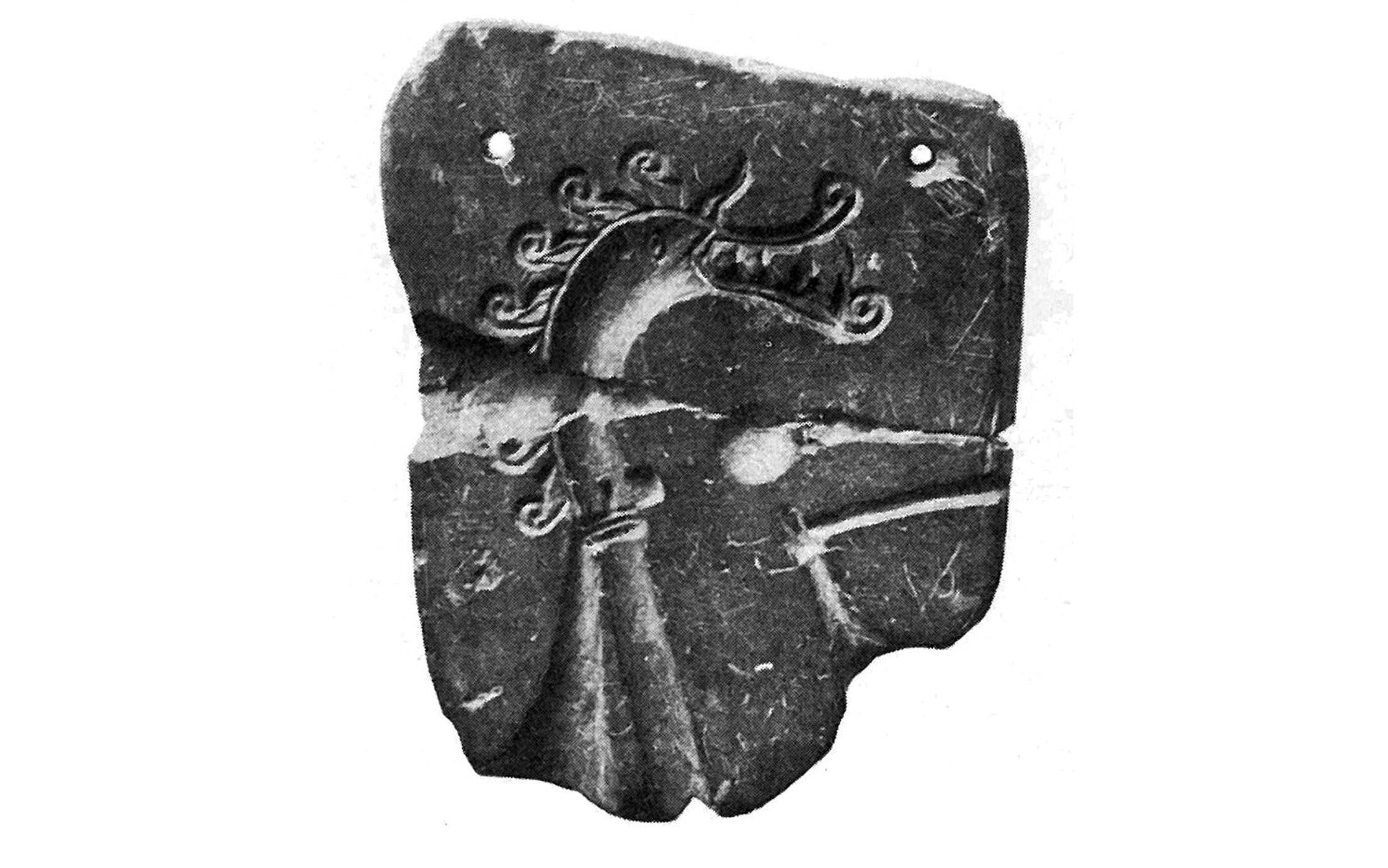 O molde entalhado em pedra-sabão. (Foto: The Swedish History Museum; Arbman 1939: 123; Antiquity 2018)