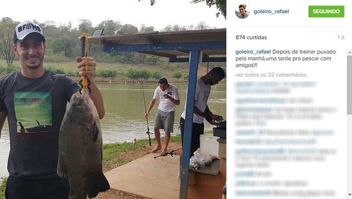 Rafael aproveita tarde de folga para pescar com Leandro Damião e Dedé