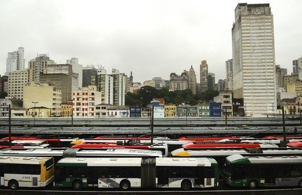 Motoristas e cobradores de ônibus fazem paralisação em SP (Foto: Rovena Rosa/Agência Brasil)