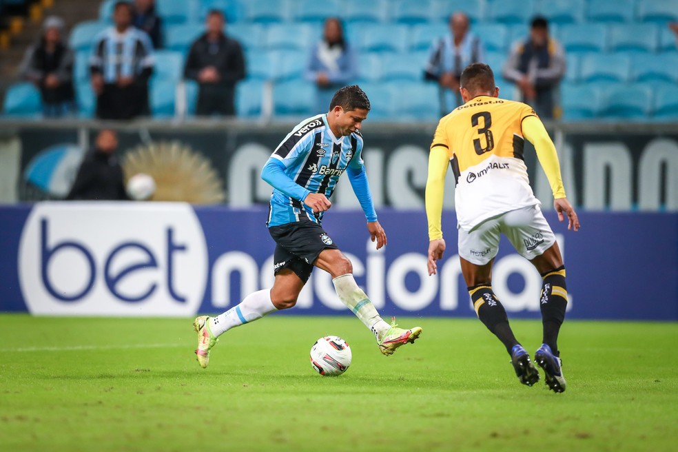 Elkeson fez a estreia como titular do Grêmio nesta quinta — Foto: Lucas Uebel / Grêmio FBPA