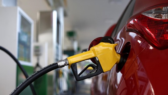 Petrobras sinaliza risco de mudanças na política de preços de combustíveis